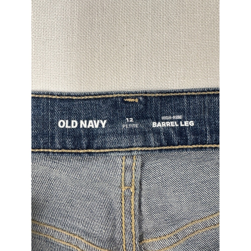 Old Navy NEW High-Rise Barrel‎ Leg Jeans Medium Wash Blue Denim 12 Petite - Picture 4 of 8